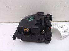 Load image into Gallery viewer, Fuse Box Dodge Stratus 2004 - MRK144667