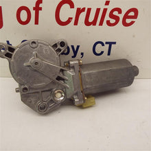 Load image into Gallery viewer, Power Window Motor VOLVO 850 1994 - MRK152743
