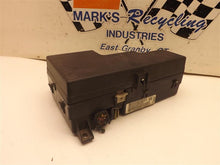 Load image into Gallery viewer, Fuse Box Dodge Dakota 2003 - MRK155558