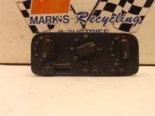 Load image into Gallery viewer, Temp Climate AC Heater Control Volvo V70 1998 98 - MRK156569