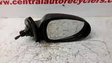 Load image into Gallery viewer, SIDE VIEW MIRROR Nissan Sentra 2000 00 01 02 03 04 05 06 Right - CTL160226