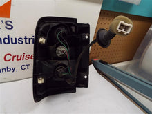 Load image into Gallery viewer, TAIL LIGHT LAMP ASSEMBLY Nissan Pathfinder 96 97 98 99 Right - MRK162672