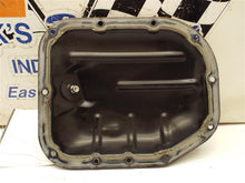 Load image into Gallery viewer, OIL PAN Echo Yaris Prius XA XB 2000 00 2001 01 2002 02 2003 03 04 05 - 12 Lower - MRK163936