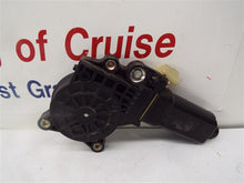 Load image into Gallery viewer, POWER WINDOW MOTOR Hyundai Accent 2000 00 2001 01 02 03 04 05 06 Left - MRK166604