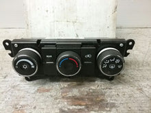 Load image into Gallery viewer, FRONT TEMPERATURE CONTROLS GMC Acadia 07 08 09 10 11 12 - CTL167149