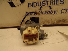 Load image into Gallery viewer, IGNITION SWITCH NISSAN PATHFINDER 2002 03 04 AUTO - MRK172281