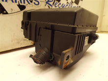 Load image into Gallery viewer, Fuse Box Mitsubishi Galant 2002 - MRK172730