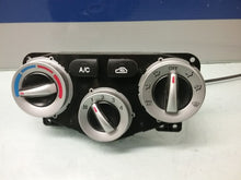 Load image into Gallery viewer, Temperature Controls Hyundai Accent 2008 - CTL180489