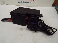 Load image into Gallery viewer, FUSE BOX Volvo 40 Series C30 C70 S40 V50 V70 XC70 10 11 12 13 - MRK180582