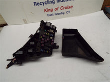 Load image into Gallery viewer, Fuse Box Subaru Legacy 2005 - MRK181273
