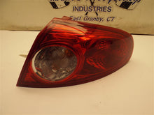 Load image into Gallery viewer, Tail Lamp Light Suzuki Reno 2006 - MRK183959
