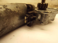 Load image into Gallery viewer, POWER WINDOW MOTOR Lesabre Suburban Tahoe 1987 87 88 89 90 91 - 00 Right - MRK184019