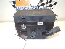 Load image into Gallery viewer, Fuse Box SATURN L SERIES 2003 - MRK184566