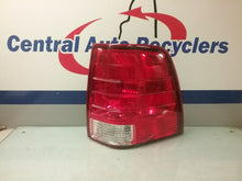 Load image into Gallery viewer, TAIL LIGHT LAMP ASSEMBLY Ford Expedition 03 04 05 06 Right - CTL184575