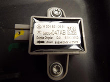 Load image into Gallery viewer, FRONT DOOR WINDOW REGULATOR POWER Dodge Journey 2009-2020 Right - MRK188585