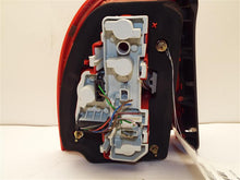 Load image into Gallery viewer, TAIL LIGHT LAMP ASSEMBLY Volkswagen Passat 01 02 03 04 05 Right - MRK190298