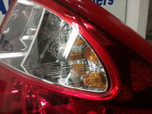 Load image into Gallery viewer, CENTER TRUNK TAIL LIGHT Kia Spectra 2004 04 2005 05 2006 06 Right - CTL195669