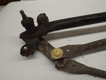 Load image into Gallery viewer, WIPER TRANSMISSION Express Savana 1500 2500 3500 1996 96 97 98 99 - 12 - MRK197067