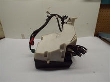 Load image into Gallery viewer, FUSE BOX Subaru Impreza 2005 05 2006 06 2007 07 - MRK199019