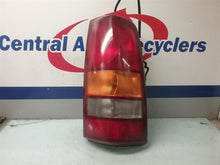 Load image into Gallery viewer, TAIL LIGHT LAMP ASSEMBLY Silverado 1500 Pickup Silverado 2500 99-03 Right - CTL210317