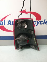 Load image into Gallery viewer, TAIL LIGHT LAMP ASSEMBLY Explorer Explorer Sport Trac 01-05 Left - CTL212574