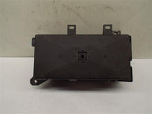 Load image into Gallery viewer, FUSE BOX Kia Sorento 2003 03 2004 04 2005 05 2006 06 - MRK214255