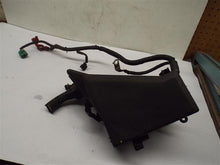 Load image into Gallery viewer, FUSE BOX Subaru Legacy 2006 06 2007 07 2008 08 2009 09 - MRK215364