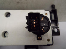 Load image into Gallery viewer, TEMPERATURE CONTROLS Pontiac G6 05 06 07 08 09 - MRK216944