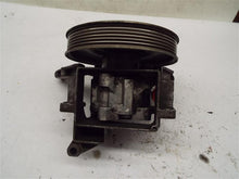 Load image into Gallery viewer, POWER STEERING PUMP AUDI A4 PASSAT 97 98 99 00 01 02 03 - MRK217969