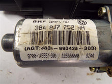 Load image into Gallery viewer, Power Window Motor Volkswagen Passat 2004 - MRK221060