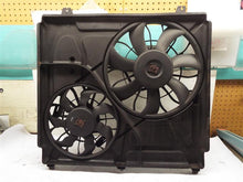 Load image into Gallery viewer, RADIATOR FAN ASSEMBLY Kia Sorento 2003 03 2004 04 05 06 - MRK228773