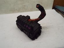 Load image into Gallery viewer, Fuse Box FORD F150 PICKUP 2002 - MRK229540