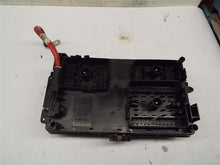 Load image into Gallery viewer, Fuse Box Buick Lacrosse 2012 - MRK231066
