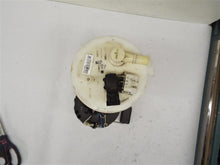 Load image into Gallery viewer, Fuel Pump Chevrolet Cruze 2012 - MRK232092