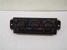 Load image into Gallery viewer, REAR TEMPERATURE CONTROLS Avalanche 1500 Avalanche 2500 Silverado 99-02 - MRK232582