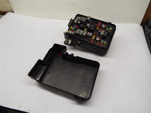 Load image into Gallery viewer, Fuse Box Chevrolet Equinox 2014 - MRK234034