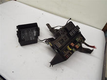 Load image into Gallery viewer, Fuse Box Dodge Neon 2000 - MRK234821