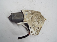 Load image into Gallery viewer, Power Window Motor AUDI Q5 2015 - MRK235551