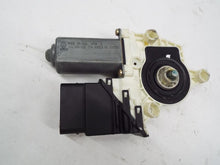 Load image into Gallery viewer, Power Window Motor Volkswagen Jetta 2002 - MRK238807