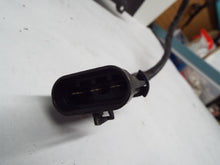 Load image into Gallery viewer, RADIATOR FAN ASSEMBLY L Series Sedan L Series Wagon 2000-2004 - MRK238864