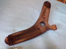 Load image into Gallery viewer, FRONT LOWER CONTROL ARM Kia Soul 2012 12 2013 13 Right - MRK239449