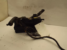 Load image into Gallery viewer, Fuse Box Mercury Milan 2008 - MRK240936