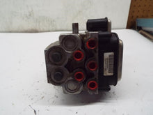 Load image into Gallery viewer, ABS Pump GMC Envoy XUV 2004 - MRK244268