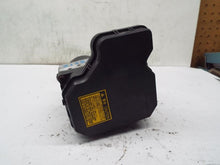 Load image into Gallery viewer, AIR CLEANER BOX Toyota Rav4 06 07 08 09 10 11 12 - MRK244665