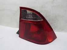 Load image into Gallery viewer, TAIL LIGHT LAMP ASSEMBLY Ford Focus 2005 05 2006 06 2007 07 Right - MRK246297