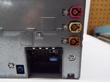 Load image into Gallery viewer, Radio BMW 328I 2010 - MRK248075