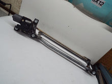 Load image into Gallery viewer, WIPER MOTOR Volvo V70 v40 S70 2005 05 06 07 08 09 10 - MRK252322