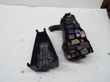 Load image into Gallery viewer, Fuse Box Honda FIT 2008 - MRK252666