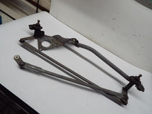 Load image into Gallery viewer, Windshield Wiper Transmission Buick Lesabre 2000 - MRK253139
