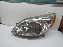 Load image into Gallery viewer, HEADLIGHT LAMP ASSEMBLY Toyota Matrix 03 04 05 06 07 08 Left - MRK253654